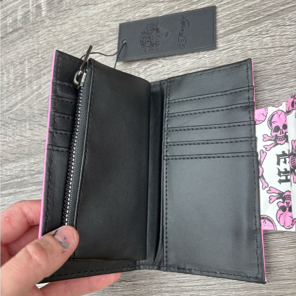 Ed Hardy Hot Pink Leather Wallet with White Tattoo-Flap - Picture 10 of 15